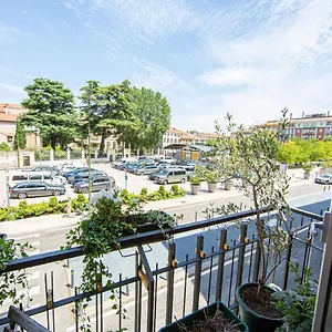  Bed & Breakfast Happiness - City Center