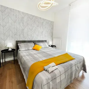 Apartament Suitesflores - Bright And Cozy In, Werona
